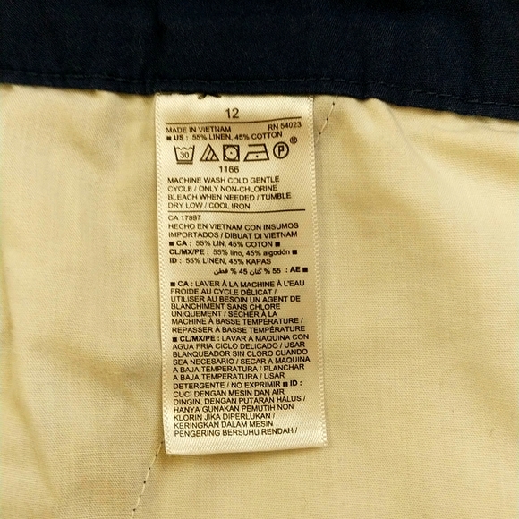 Old Navy everyday 3-inch short - Picture 4 of 4